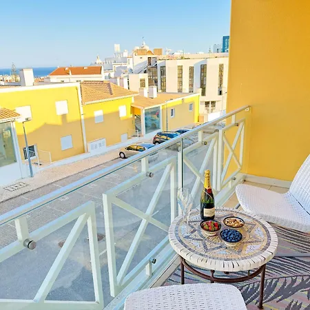 Apartmán Garden Hill Haven Old Town Retreat With Sea Views & Free Parking *