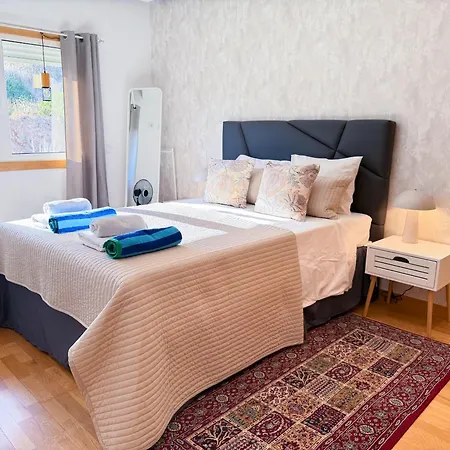 Garden Hill Haven Old Town Retreat With Sea Views & Free Parking Apartmán